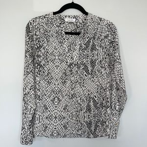 calvin klein v neck blouse / size SP